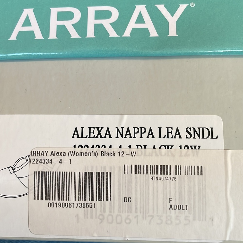 NWT Array shoes - Picture 10 of 10
